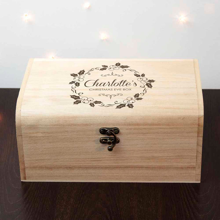Personalised Christmas Eve Chest With Mistletoe Wreath 